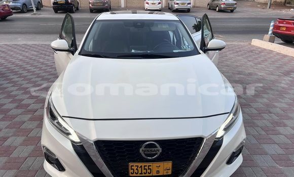 Buy Used Nissan Altima White Car in Masqat in Masqat Buy Used Nissan Altima White Car in Masqat in Masqat