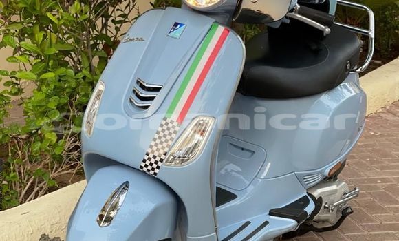 Buy Used Vespa LX Blue Bike in Muscat in Masqat Buy Used Vespa LX Blue Bike in Muscat in Masqat