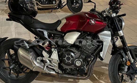 Buy Used Honda CB Red Bike in Muscat in Masqat Buy Used Honda CB Red Bike in Muscat in Masqat