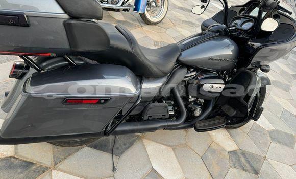 Buy Used Harley Davidson Road Glide Silver Bike in Muscat in Masqat