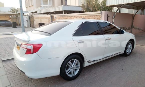Buy Used Toyota Camry White Car in Muscat in Masqat Buy Used Toyota Camry White Car in Muscat in Masqat