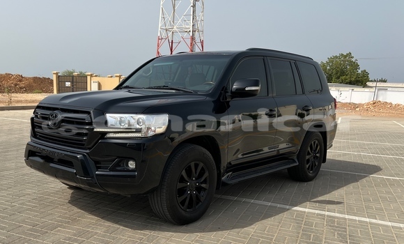 Buy Used Toyota Land Cruiser Black Car in Muscat in Masqat Buy Used Toyota Land Cruiser Black Car in Muscat in Masqat