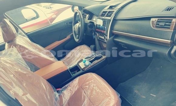 Buy Used Toyota Camry White Car in Masqat in Masqat Buy Used Toyota Camry White Car in Masqat in Masqat