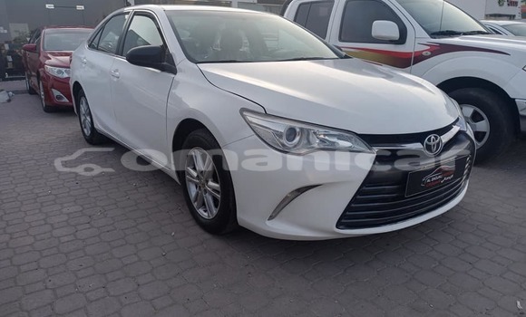 Buy Used Toyota Camry White Car in Masqat in Masqat Buy Used Toyota Camry White Car in Masqat in Masqat