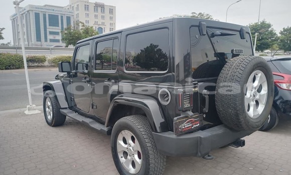 Buy Used Jeep Cherokee Black Car in Masqat in Masqat Buy Used Jeep Cherokee Black Car in Masqat in Masqat