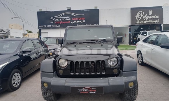 Buy Used Jeep Cherokee Black Car in Masqat in Masqat Buy Used Jeep Cherokee Black Car in Masqat in Masqat