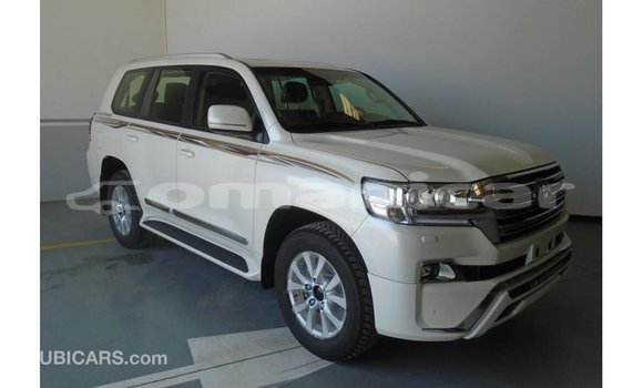 Buy Import Toyota Land Cruiser Other Car in Import - Dubai in Dhufar Buy Import Toyota Land Cruiser Other Car in Import - Dubai in Dhufar