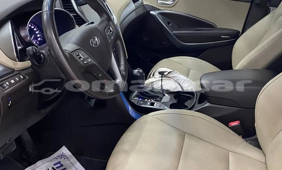 Buy Used Hyundai Santa Fe White Car in Masqat in Masqat Buy Used Hyundai Santa Fe White Car in Masqat in Masqat