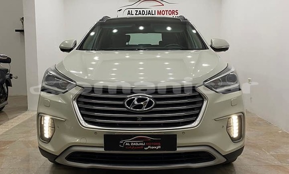 Buy Used Hyundai Santa Fe White Car in Masqat in Masqat Buy Used Hyundai Santa Fe White Car in Masqat in Masqat