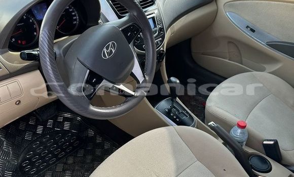 Buy Used Hyundai Accent White Car in Masqat in Masqat Buy Used Hyundai Accent White Car in Masqat in Masqat