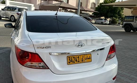 Buy Used Hyundai Accent White Car in Masqat in Masqat Buy Used Hyundai Accent White Car in Masqat in Masqat