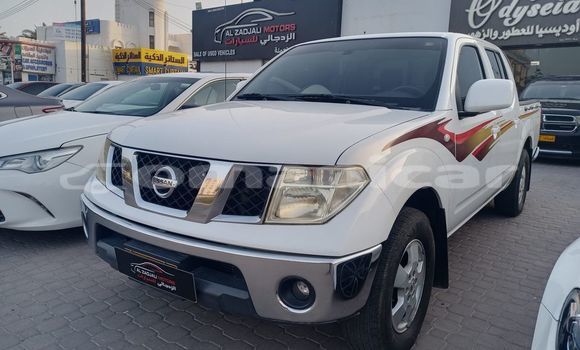 Buy Used Nissan Navara White Car in Masqat in Masqat Buy Used Nissan Navara White Car in Masqat in Masqat