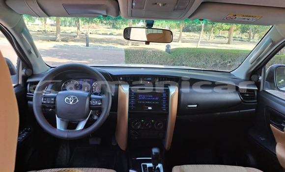 Buy Used Toyota Fortuner White Car in Masqat in Masqat Buy Used Toyota Fortuner White Car in Masqat in Masqat