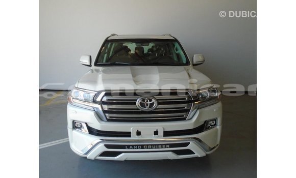 Buy Import Toyota Land Cruiser Other Car in Import - Dubai in Dhufar Buy Import Toyota Land Cruiser Other Car in Import - Dubai in Dhufar