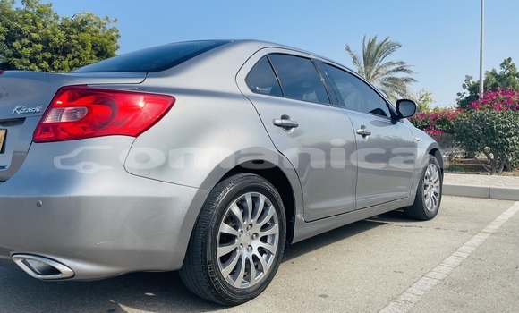 Buy Used Suzuki Kizashi Silver Car in Suhar in al-Batinah Buy Used Suzuki Kizashi Silver Car in Suhar in al-Batinah