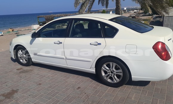 Buy Used Renault Safrane White Car in Azaiba in Masqat Buy Used Renault Safrane White Car in Azaiba in Masqat