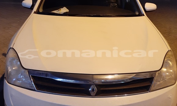 Buy Used Renault Safrane White Car in Azaiba in Masqat Buy Used Renault Safrane White Car in Azaiba in Masqat