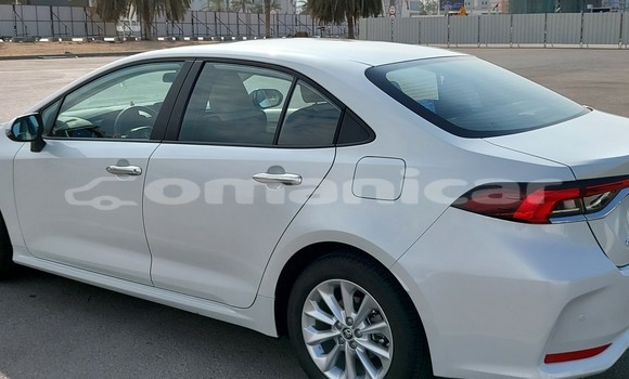 Buy Used Toyota Corolla White Car in Masqat in Masqat Buy Used Toyota Corolla White Car in Masqat in Masqat