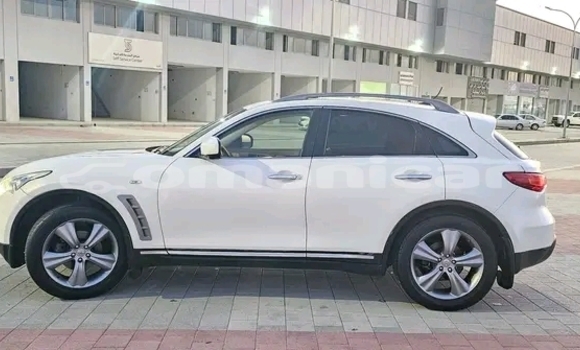 Buy Import Infiniti FX–Series White Car in ar–Rustaq in al-Batinah