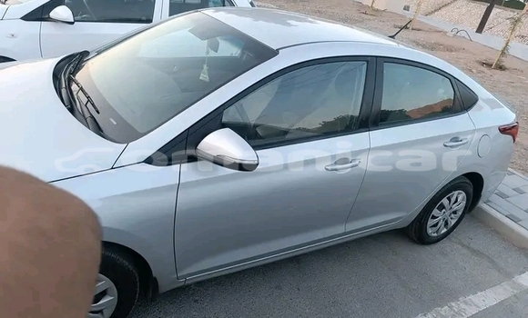 Buy Used Hyundai Accent White Car in al–Masna'ah in al-Batinah Buy Used Hyundai Accent White Car in al–Masna'ah in al-Batinah
