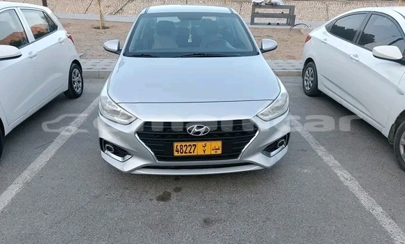 Buy Used Hyundai Accent White Car in al–Masna'ah in al-Batinah Buy Used Hyundai Accent White Car in al–Masna'ah in al-Batinah