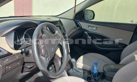 Buy Used Hyundai Santa Fe White Car in 'Ibri in adh-Dhahirah Buy Used Hyundai Santa Fe White Car in 'Ibri in adh-Dhahirah