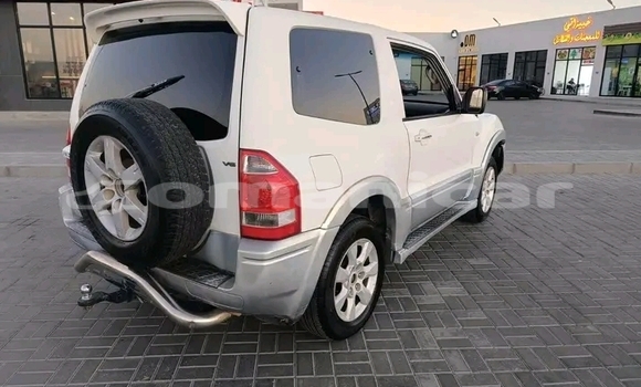 Buy Used Toyota Axio White Car in Muttrah in Masqat Buy Used Toyota Axio White Car in Muttrah in Masqat