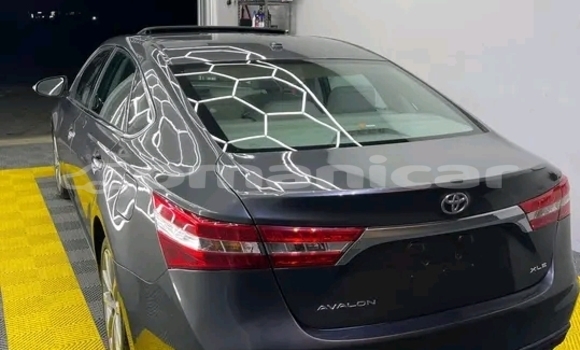 Buy Used Toyota Avalon Black Car in al–Masna'ah in al-Batinah