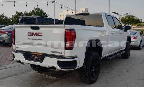 Buy Used GMC Savana White Car in as–Sib in Masqat Buy Used GMC Savana White Car in as–Sib in Masqat
