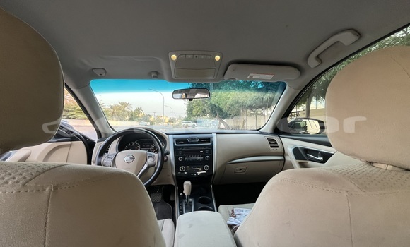 Buy Used Nissan Altima Blue Car in as–Sib in Masqat Buy Used Nissan Altima Blue Car in as–Sib in Masqat