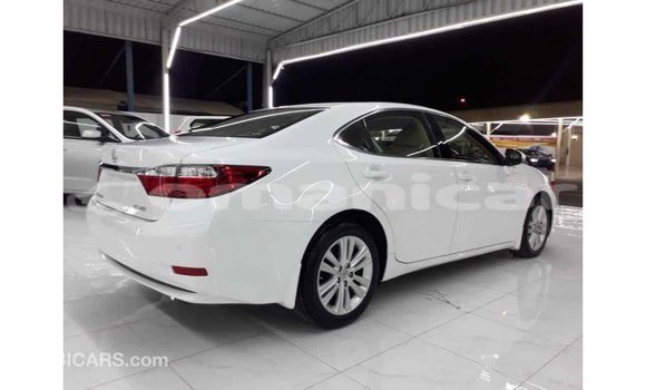 Buy Import Lexus ES White Car in Import - Dubai in Dhufar Buy Import Lexus ES White Car in Import - Dubai in Dhufar