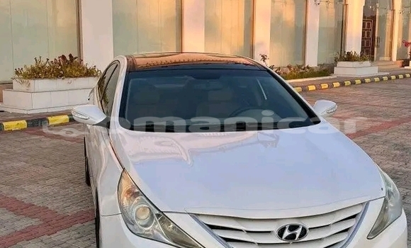 Buy Used Toyota Altis White Car in ar–Rustaq in al-Batinah Buy Used Toyota Altis White Car in ar–Rustaq in al-Batinah