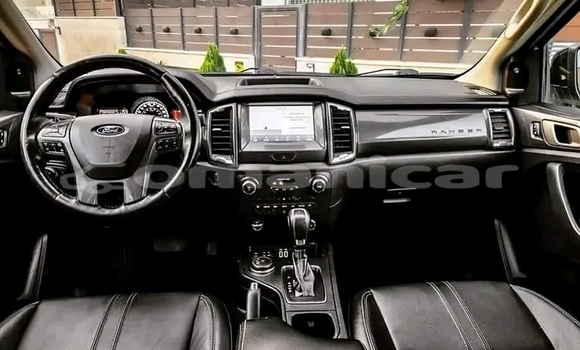 Buy Used Kia Niro Black Car in as–Sib in Masqat Buy Used Kia Niro Black Car in as–Sib in Masqat