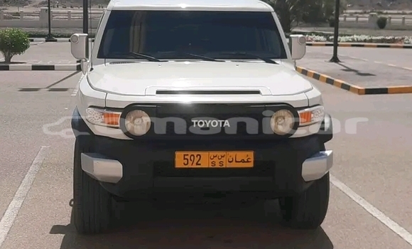 Buy Used Toyota Aygo White Car in as–Sib in Masqat Buy Used Toyota Aygo White Car in as–Sib in Masqat