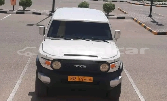 Buy Used Toyota Aygo White Car in as–Sib in Masqat Buy Used Toyota Aygo White Car in as–Sib in Masqat