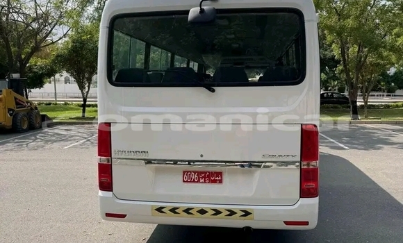 Buy Used Bentley Eight White Car in as–Sib in Masqat Buy Used Bentley Eight White Car in as–Sib in Masqat