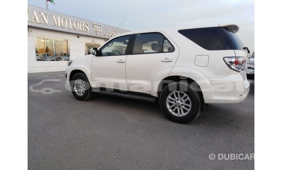 Buy Import Toyota Fortuner White Car in Import - Dubai in Dhufar Buy Import Toyota Fortuner White Car in Import - Dubai in Dhufar