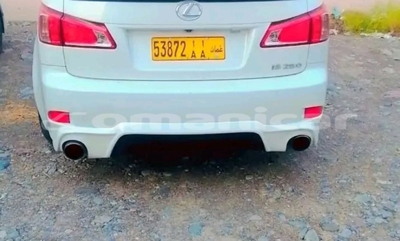 Buy Used Isuzu Bighorn White Car in Muscat in Masqat Buy Used Isuzu Bighorn White Car in Muscat in Masqat