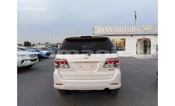 Buy Import Toyota Fortuner White Car in Import - Dubai in Dhufar Buy Import Toyota Fortuner White Car in Import - Dubai in Dhufar