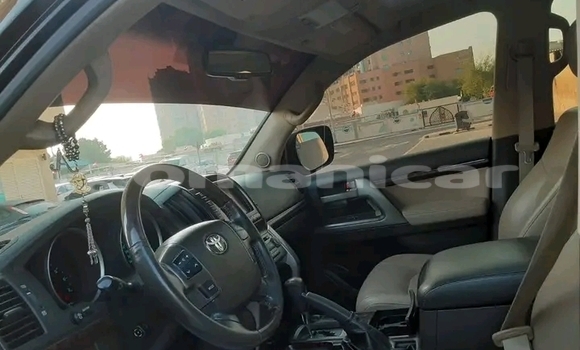 Buy Used Jeep Liberty Black Car in as–Sib in Masqat