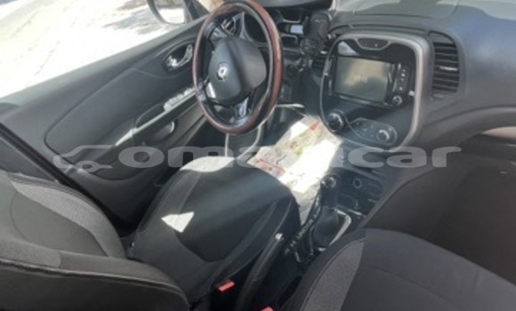 Buy Used Renault Captur Other Car in Muscat in Masqat Buy Used Renault Captur Other Car in Muscat in Masqat