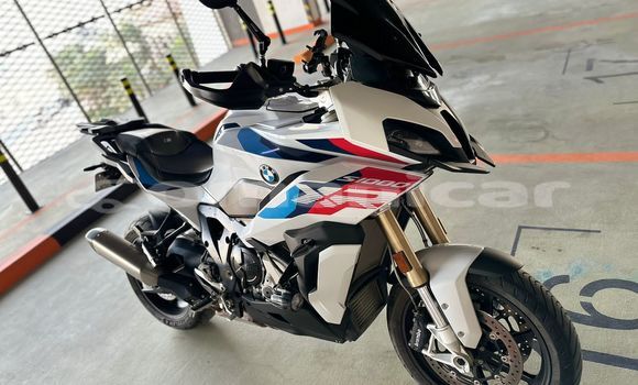 Buy Used BMW S 1000 White Bike in Muscat in Masqat Buy Used BMW S 1000 White Bike in Muscat in Masqat