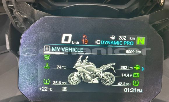 Buy Used BMW S 1000 White Bike in Muscat in Masqat Buy Used BMW S 1000 White Bike in Muscat in Masqat
