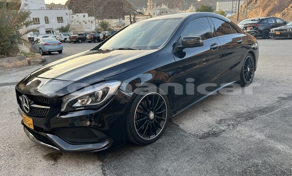 Buy Used Mercedes-Benz 250 Black Car in Masqat in Masqat