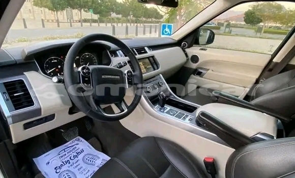 Buy Used Hyundai Cargo White Car in as–Sib in Masqat Buy Used Hyundai Cargo White Car in as–Sib in Masqat