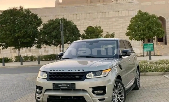 Buy Used Hyundai Cargo White Car in as–Sib in Masqat Buy Used Hyundai Cargo White Car in as–Sib in Masqat