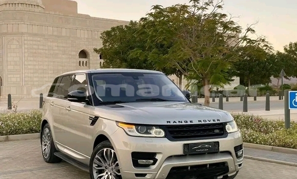 Buy Used Hyundai Cargo White Car in as–Sib in Masqat Buy Used Hyundai Cargo White Car in as–Sib in Masqat