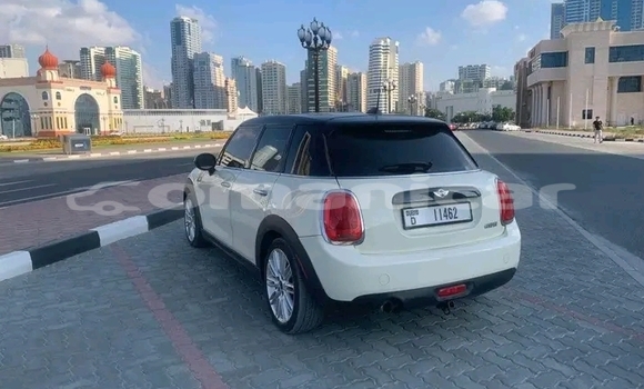 Buy Used BMW 2er White Car in Matrah in Masqat Buy Used BMW 2er White Car in Matrah in Masqat