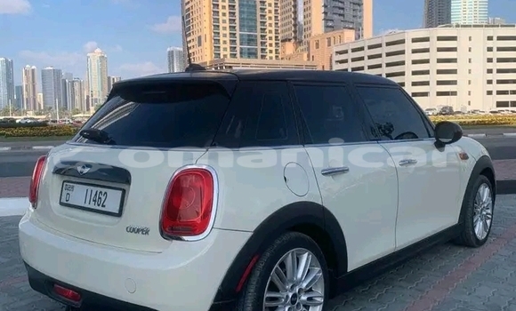 Buy Used BMW 2er White Car in Matrah in Masqat Buy Used BMW 2er White Car in Matrah in Masqat