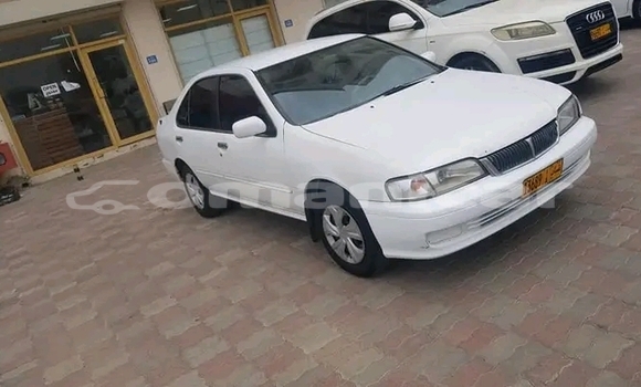 Buy Used Toyota Camry White Car in Madinat Qabus in Masqat Buy Used Toyota Camry White Car in Madinat Qabus in Masqat